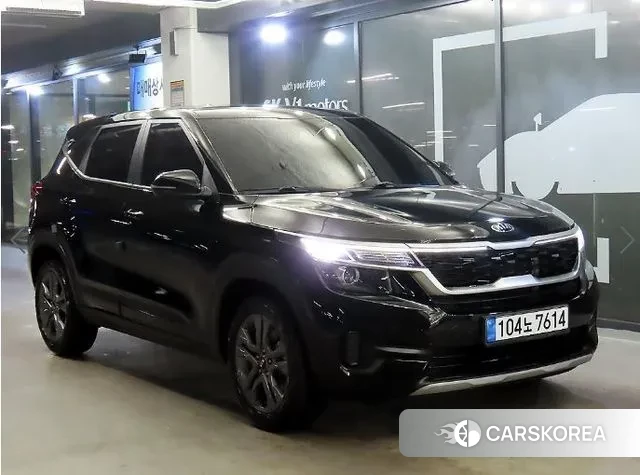 Kia Seltos 2021 Черный из Кореи