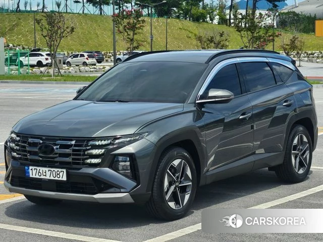 Hyundai The New Tucson Hybrid (NX4) 2024 Темно-зеленый из Кореи