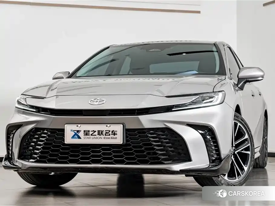 Toyota Camry 2025 Silver/gray из Китая