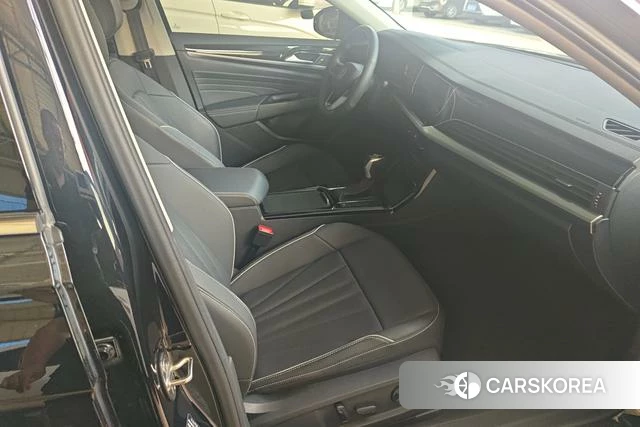 Volkswagen Passat 2024 Черный из Китая