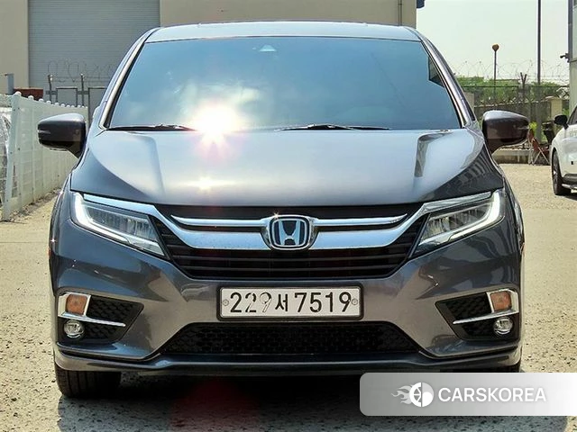 Honda Odyssey 2019 Серый из Кореи