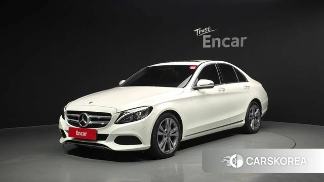 Mercedes-Benz C-Class W205 2018 Белый из Кореи