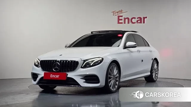 Mercedes-Benz E-Class W213 2019 Белый из Кореи