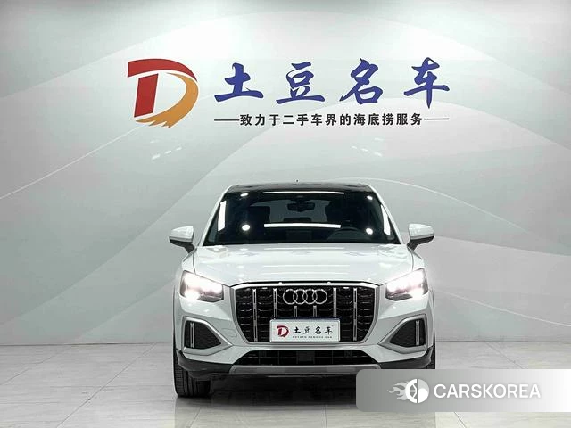 Audi Q2L 2022 Белый из Китая