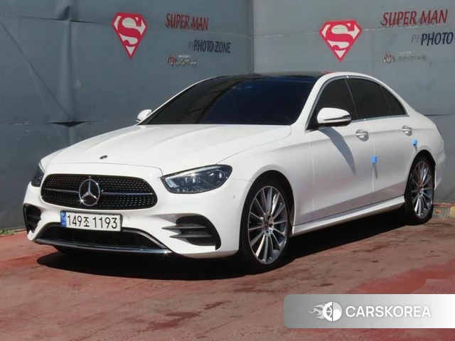 Mercedes-Benz E-Class W213 2021 Белый из Кореи
