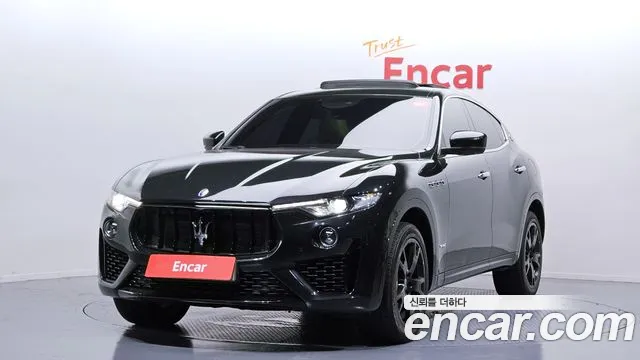 Maserati Levante 2019 Серый из Кореи