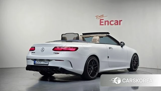 Mercedes-Benz E-Class W213 2018 Белый из Кореи
