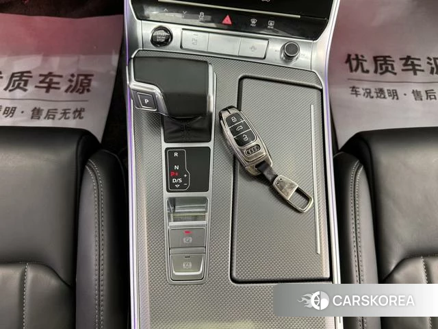 Audi A6L 2024 Черный из Китая