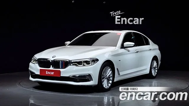 BMW 5 Series (G30) 2018 Белый из Кореи
