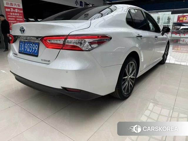 Toyota Camry 2022 Белый из Китая