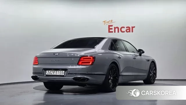 Bentley Flying Spur 3rd Generation 2021 Серый из Кореи