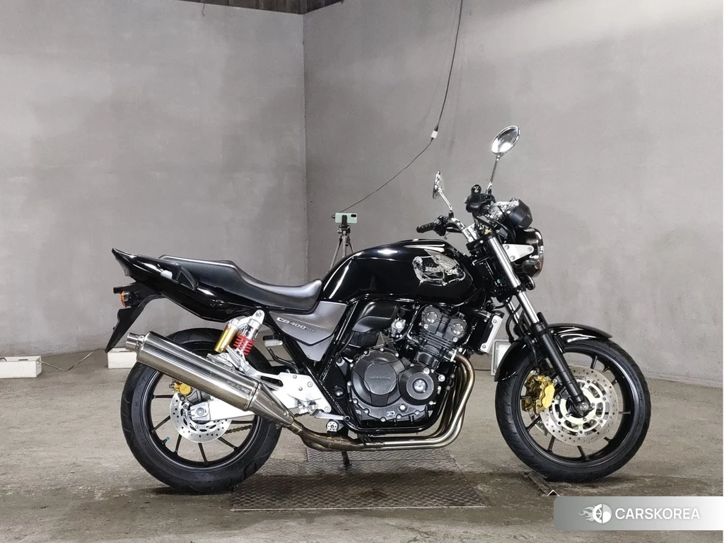 Проданный Honda CB400SF 2015 из Японии