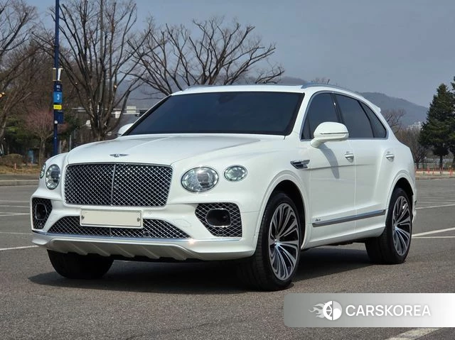 Bentley Bentayga 2023 Белый из Кореи