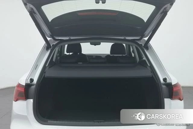 Audi Q3 2020 Белый из Китая