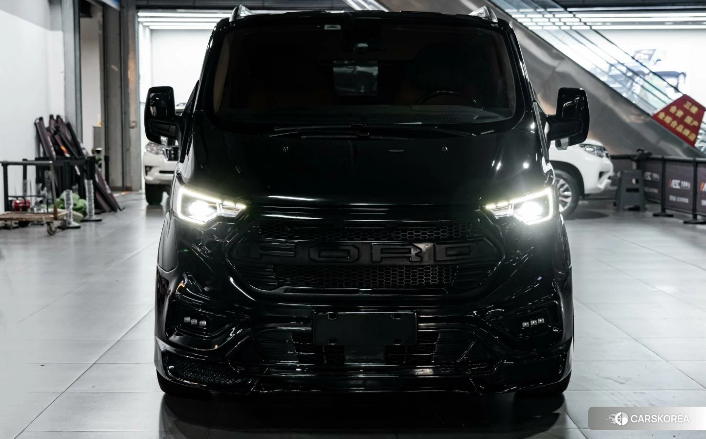Ford Touruiou 2024 Черный из Китая