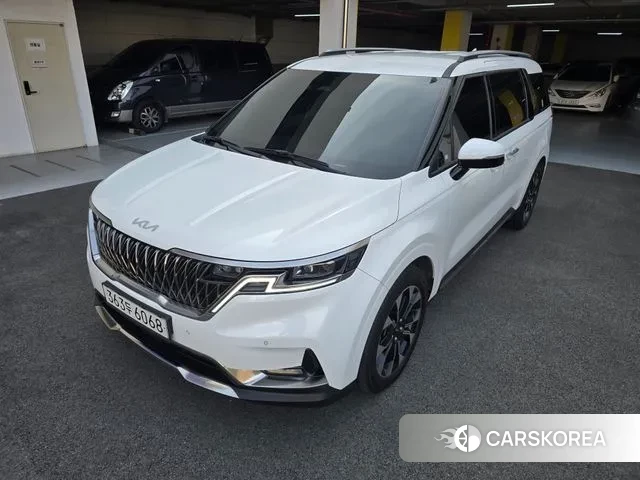 Kia Carnival 4th generation 2023 Белый из Кореи