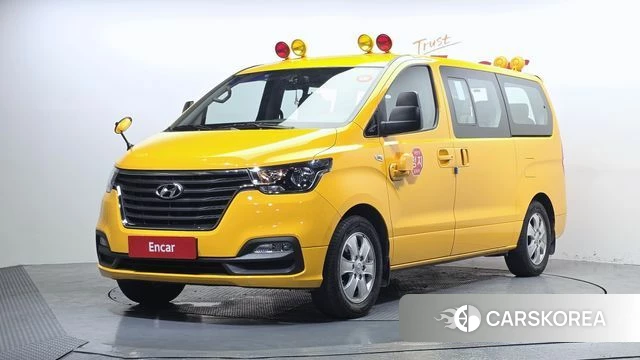 Hyundai The New Grand Starex 2019 Желтый из Кореи