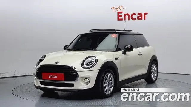 Mini Cooper D 2019 Белый из Кореи