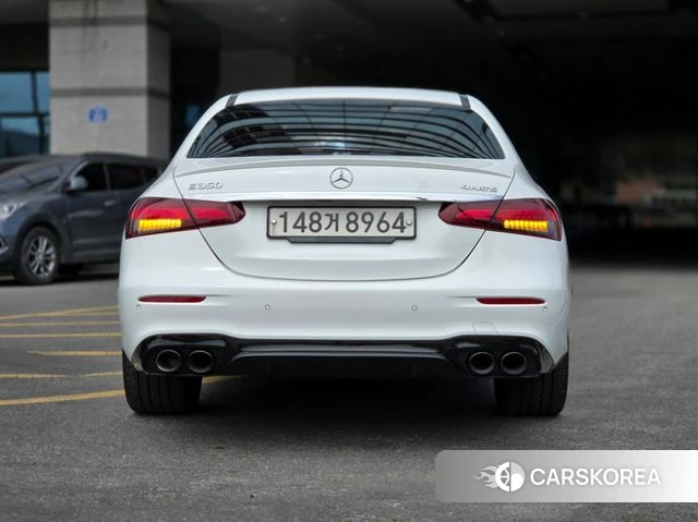 Mercedes-Benz E-Class W213 2022 Белый из Кореи