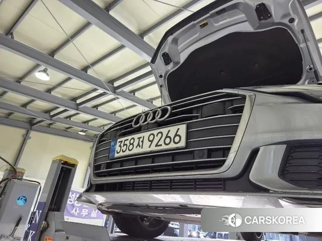 Audi A6 (C8) 2022 Серый из Кореи