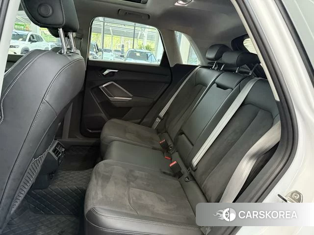 Audi Q3 2022 Белый из Китая