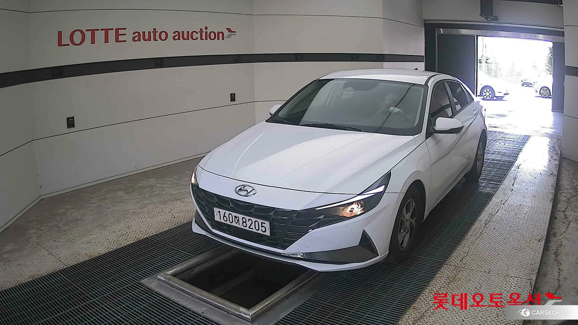 Hyundai Avante 2021 Polar White из Кореи
