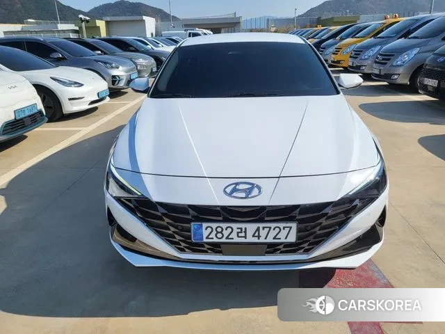 Hyundai Avante (CN7) 2022 Белый из Кореи