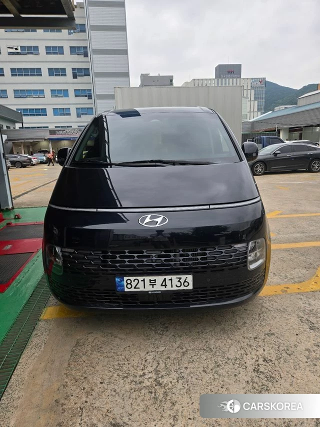 Hyundai Staria 2023 Черный из Кореи