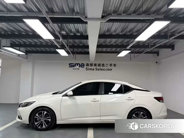 Nissan Xuan Yi 2020 Белый из Китая