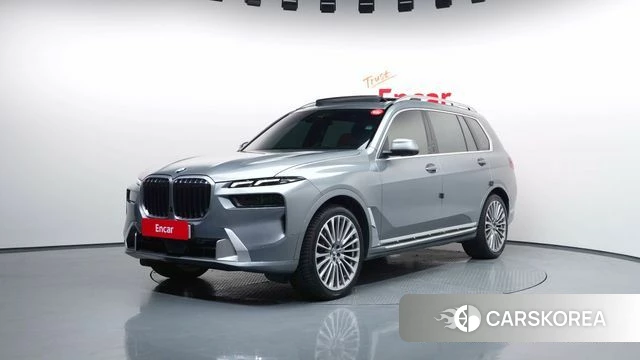 BMW X7 (G07) 2023 Серебристо-серый из Кореи