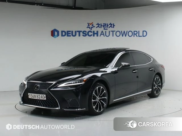 Lexus LS500 5th generation 2022 Черный из Кореи