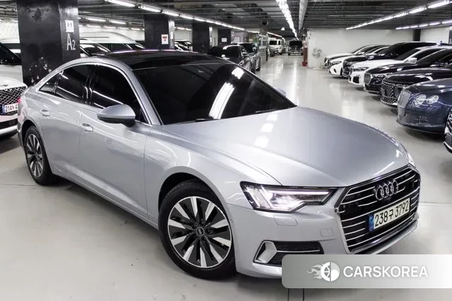 Audi A6 (C8) 2021 Серебряный из Кореи