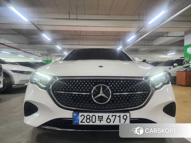 Mercedes-Benz E-Class W214 2025 Белый из Кореи