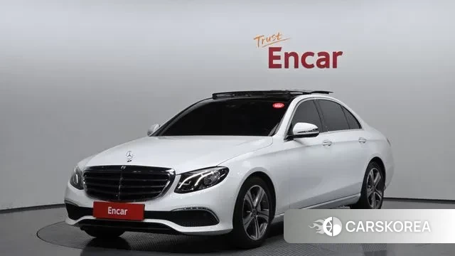 Mercedes-Benz E-Class W213 2018 Белый из Кореи