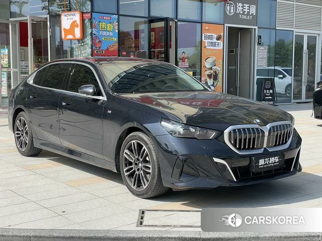 BMW 5 series 2025 Черный из Китая