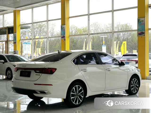 Kia K3 2022 Белый из Китая