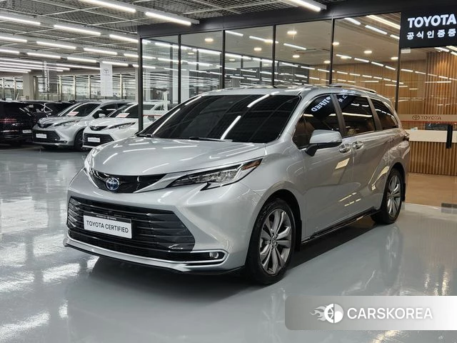 Toyota Sienna 4th Generation 2024 Серебряный из Кореи