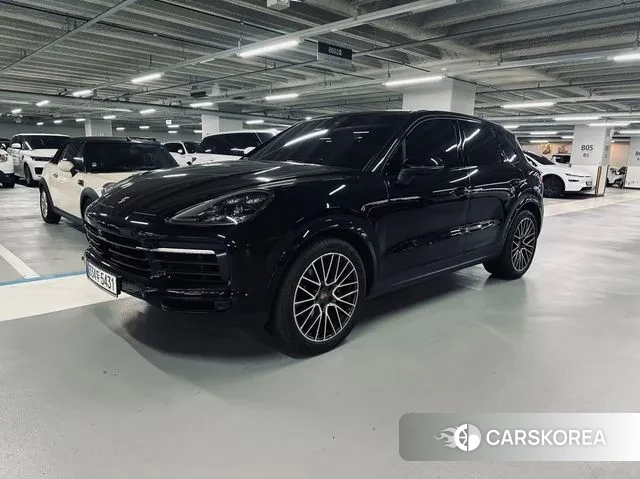 Porsche Cayenne (PO536) 2021 Черный из Кореи