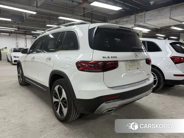 Mercedes-Benz GLB 2021 Белый из Китая