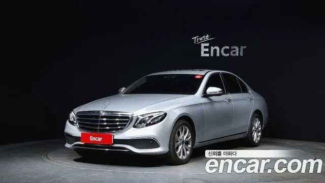 Mercedes-Benz E-Class W213 2018 Серебряный из Кореи