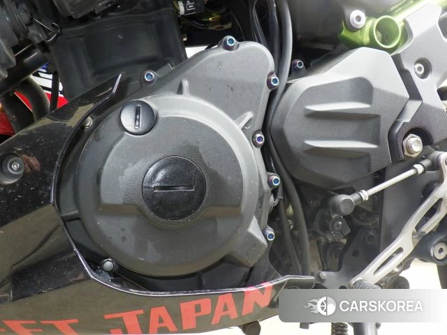 Engine photo