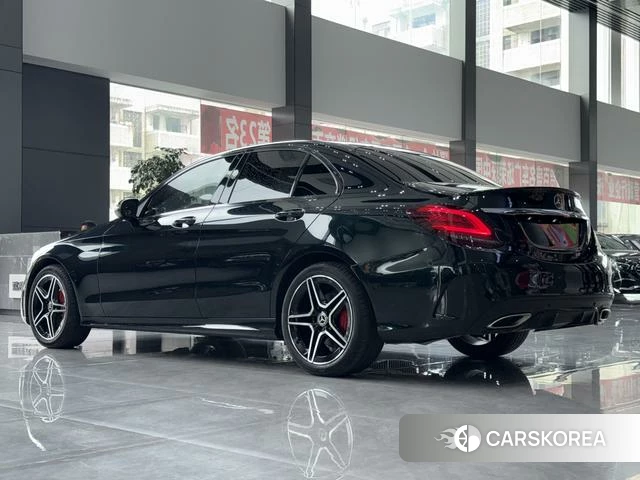 Mercedes-Benz Class C 2021 Зеленый из Китая