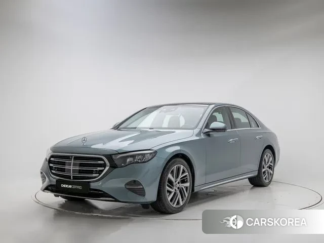 Mercedes-Benz E-Class W214 2025 Небесно-голубой из Кореи