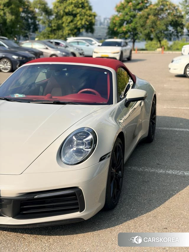 Porsche 911(992) 2020 Серебристо-серый из Кореи