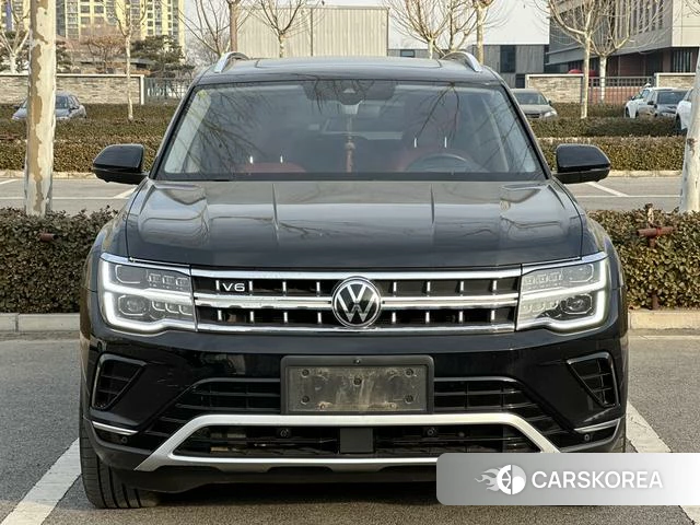 Volkswagen Tourang 2022 Черный из Китая