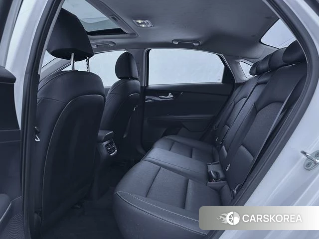 Kia K3 2023 Белый из Китая