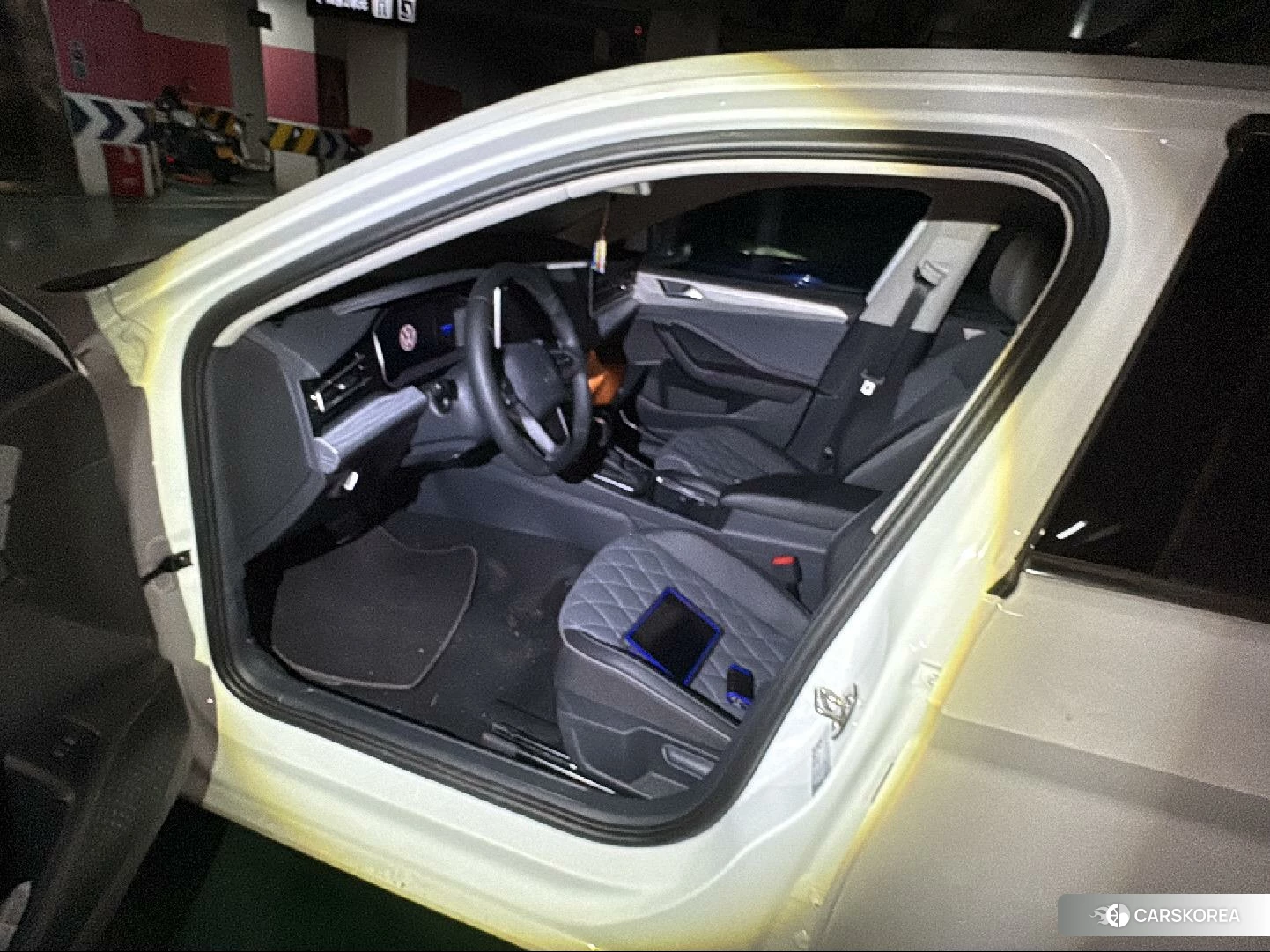Volkswagen Sagitar 2022 Белый из Китая