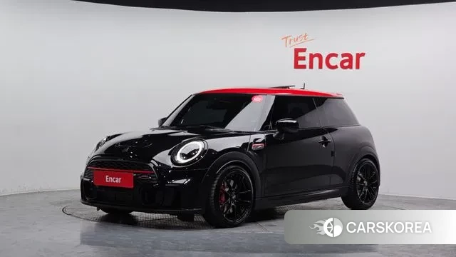 Mini Cooper S 2023 Черный двухцветный из Кореи