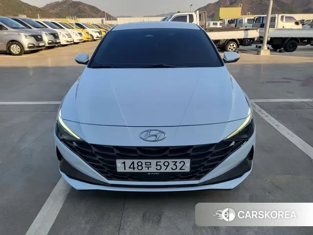 Hyundai Avante (CN7) 2022 Белый из Кореи