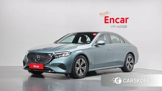 Mercedes-Benz E-Class W214 2025 Небесно-голубой из Кореи